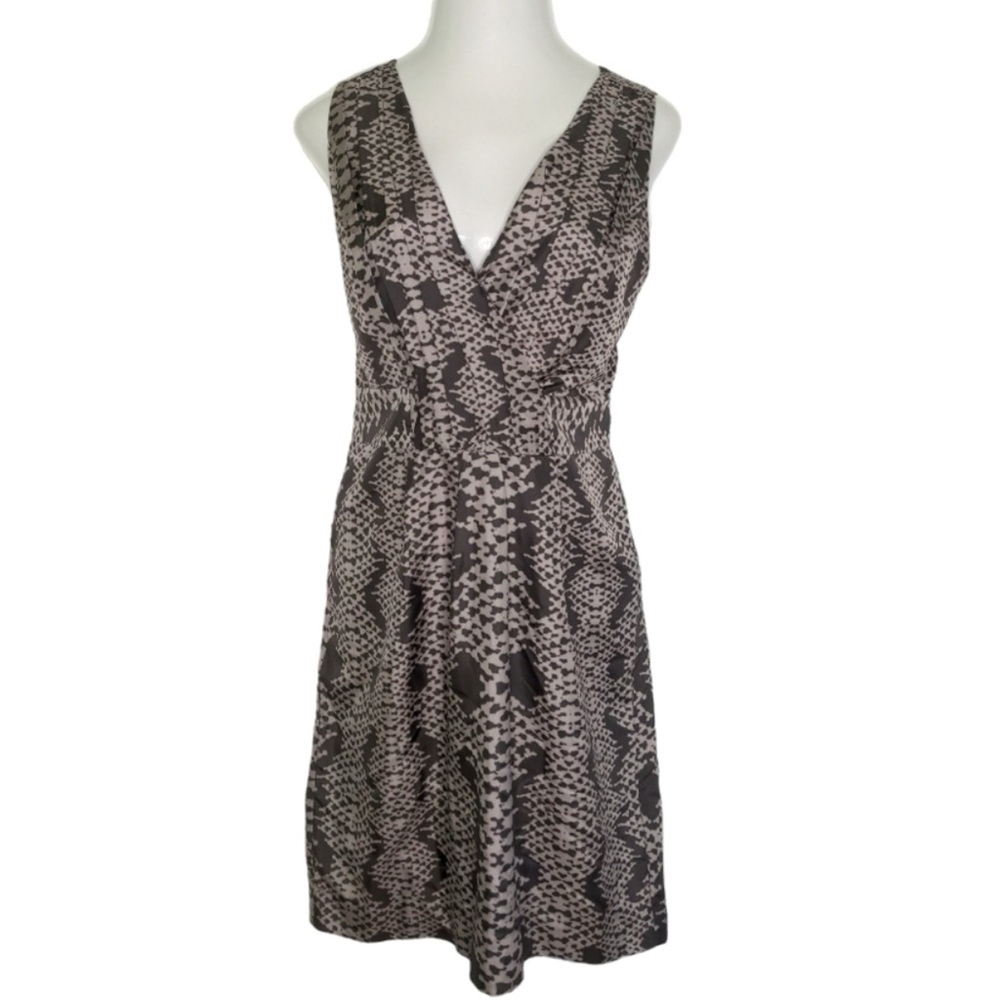BANANA REPUBLIC 100% Silk Snake Print Silk Chemise-Size 0- Taupe/Dk.Brown